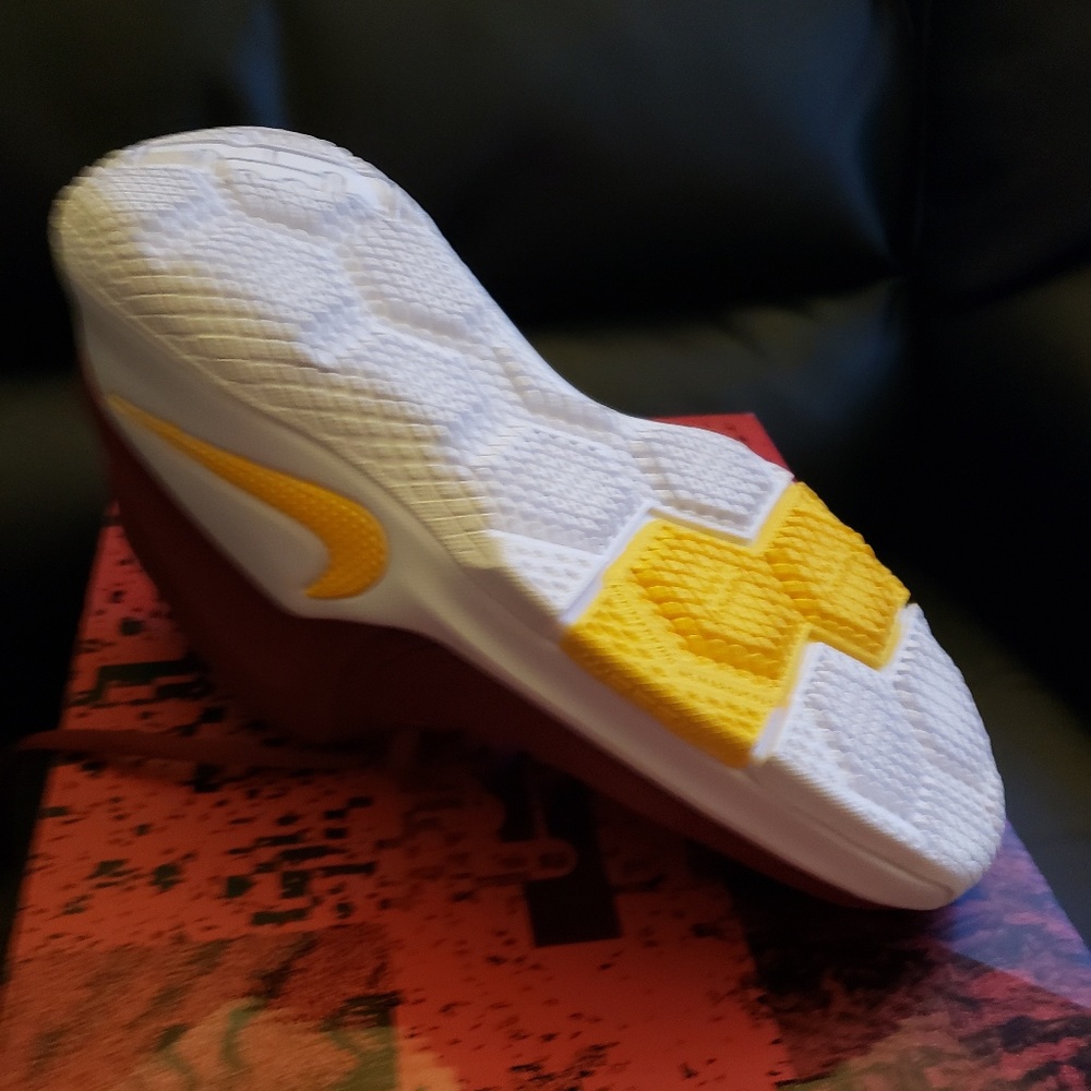 Nike shoes size 5.5 - Picture 6 of 7